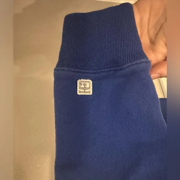 Chicago Cubs 1/4 zip sweatshirt. Size XS - Image 5