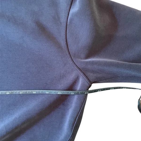 Lululemon Softstreme Crew - Gray, Size 2 750E - Image 10