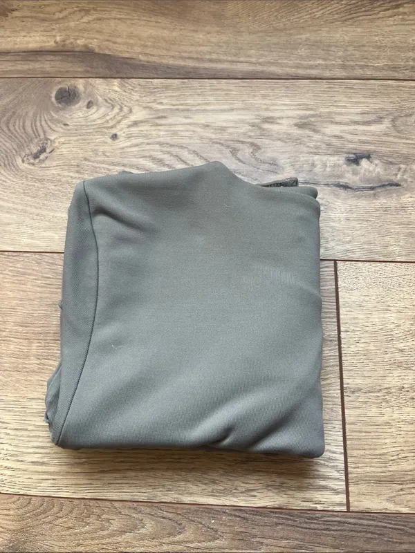Aritzia BABATON 🩶 Contour Short Sleeve Body Suit size Small - Image 6