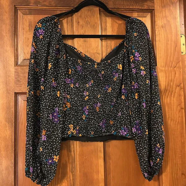 ASTR Black floral Blouse, Medium - Image 8