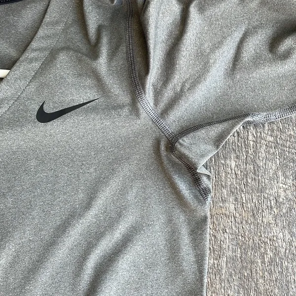 Nike Pro Core Fitted Long-Sleeve T-Shirt Sz M - Image 5