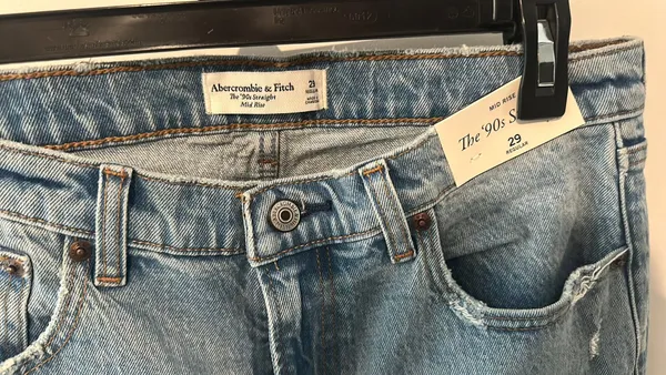 Abercrombie Jeans Mid-Rise 90s Straight - Image 2