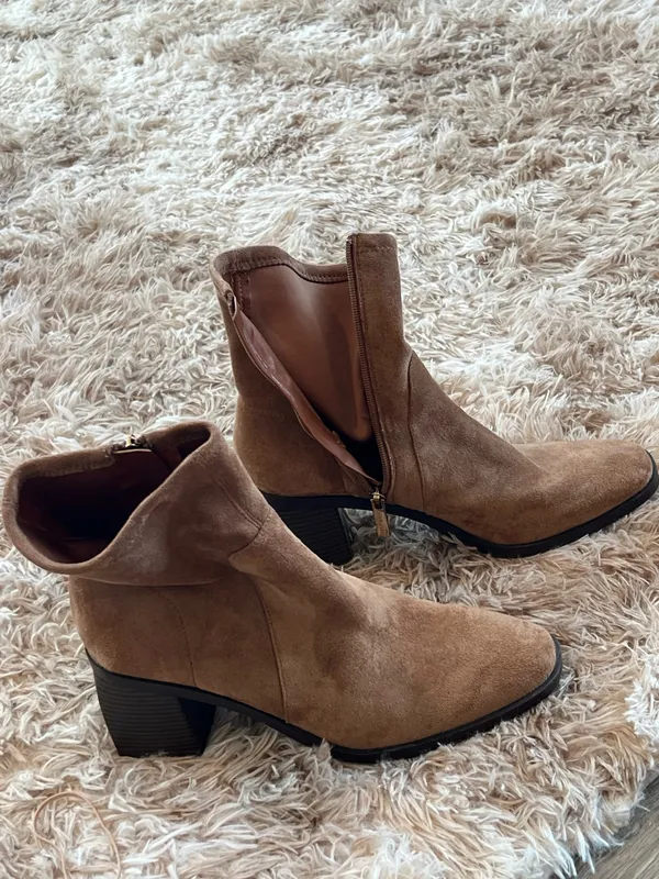 Anne Klein Women's Tan Suede Ankle Boots size 10 - Image 2