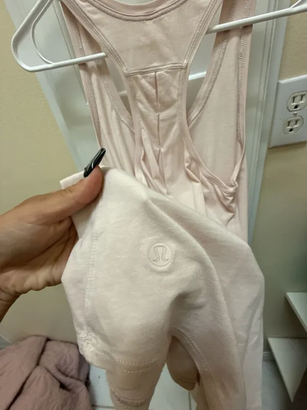 Lululemon Twist-Back Sleeveless Tank Top - Image 3