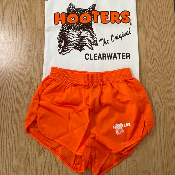 New Hooters girl Uniform Vintage tank and shorts Outfit size Xs/Xxxs - Image 2