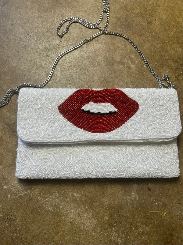 Beaded White Clutch with Red Lip Motif - Image 8