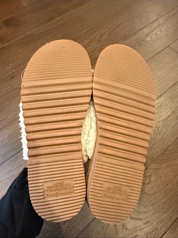dearfoams Plush Cream Faux-Shearling Slide Slippers Size Large 9/10 - C16-063 - Image 4