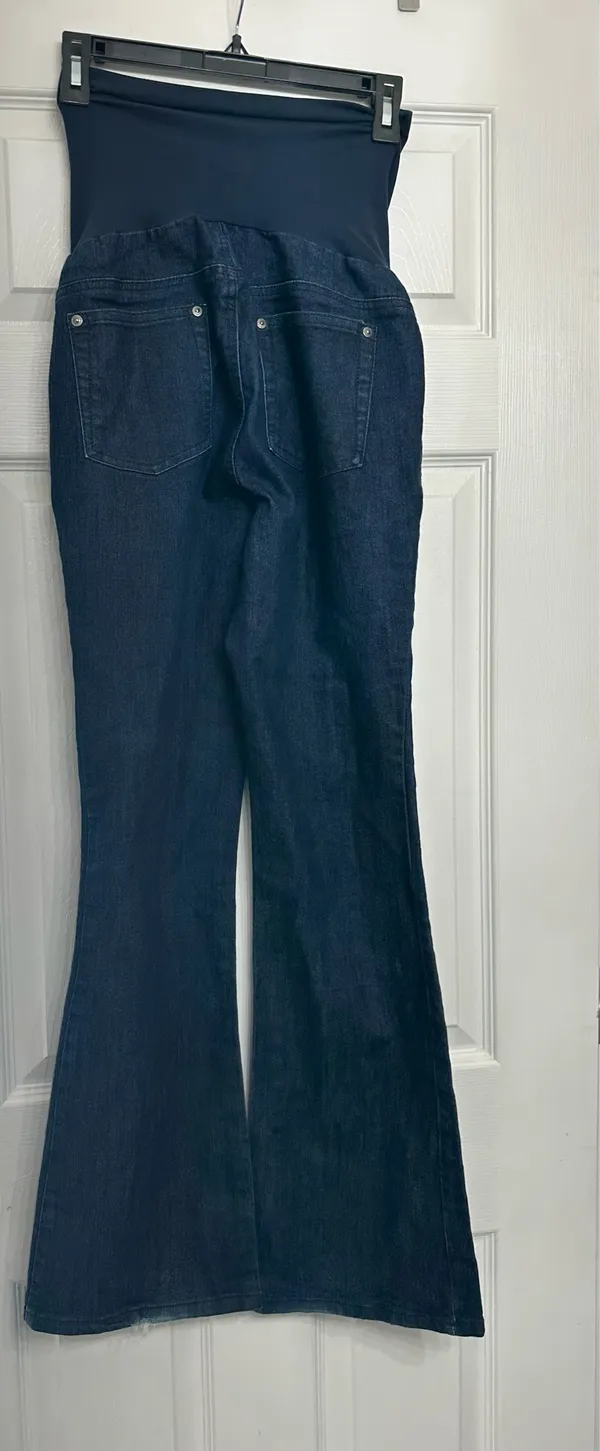 Indigo ladies maternity pants are size Medium. - Image 2