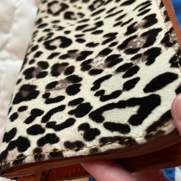 Vera Pelle Italian Real Fur Leopard Print Crossbody Bag - Image 5