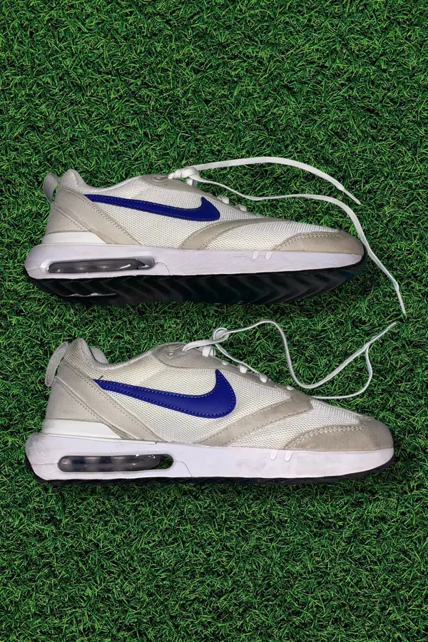 Nike Air Max Dawn Sneakers - Image 3