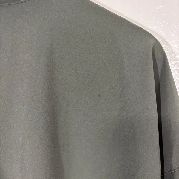 The North Face Women’s Casual Forest Green Button Down Top Size XL - Image 6
