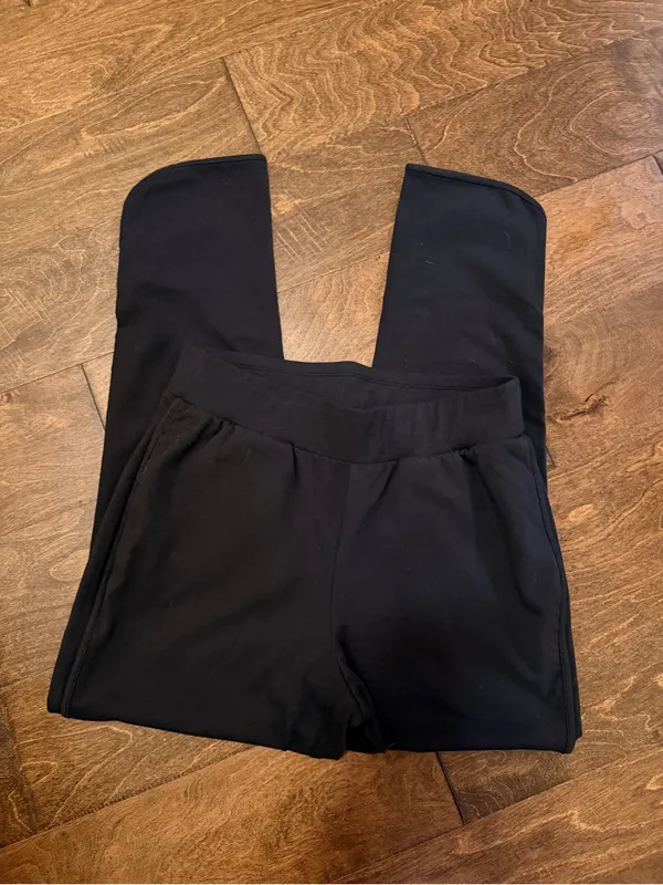D & Co Active NWOT Petite Performance Leggings with Tulip Hem and Pockets - Image 5