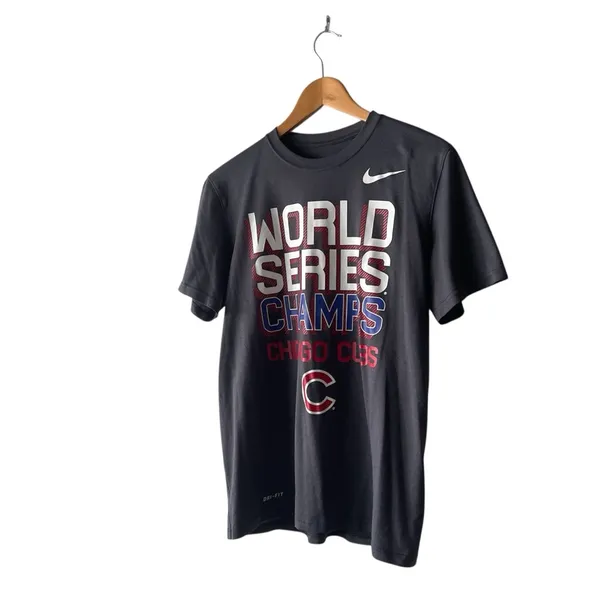 Nike Chicago Cubs Baseball World Series 2016 Champs Gray Dri-Fit T-Shirt Medium - Image 2