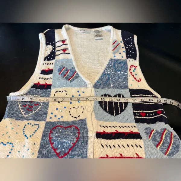 White Stag Beaded Red, White & Blue Heart embroidered Patchwork Sweater Vest SzL - Image 9