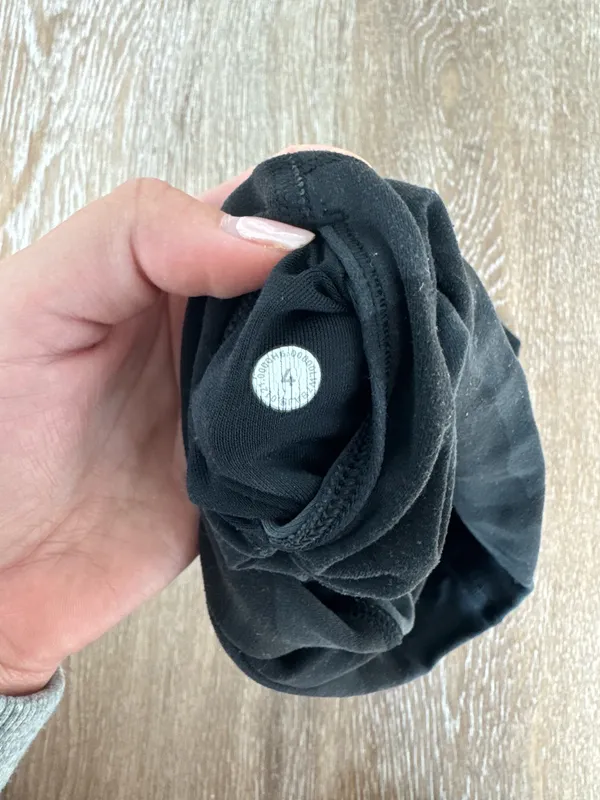 Lululemon Align Shorts 6" High-Rise - Image 3