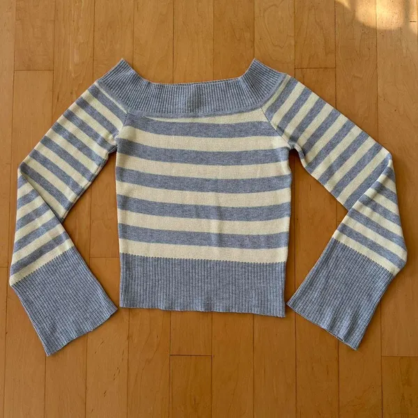 Princess Polly Perrey long sleeve grey and yellow off the shoulder sweater - Image 2