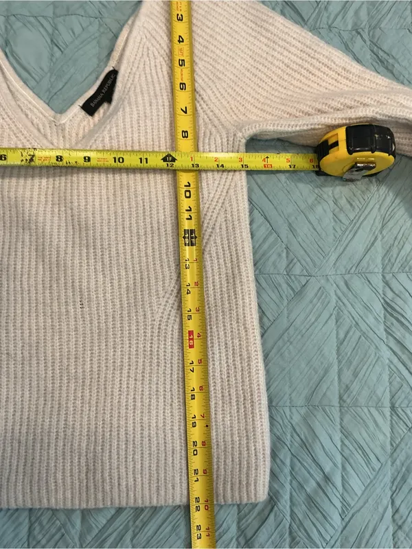Banana Republic Ribbed V-Neck Sweater - Cream - Image 3