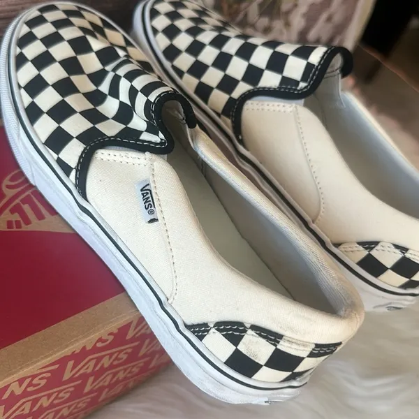Vans Women’s Skateboarding Slippers Size 8.5 - Image 12