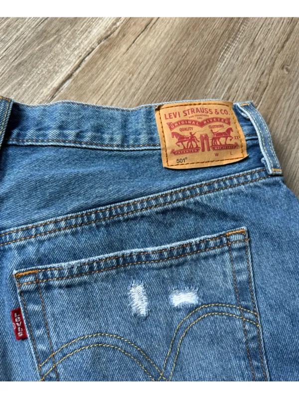 Levi’s 501 Button Fly Light Blue Distressed Denim Shorts Mini Shorts Size 31 32 - Image 8