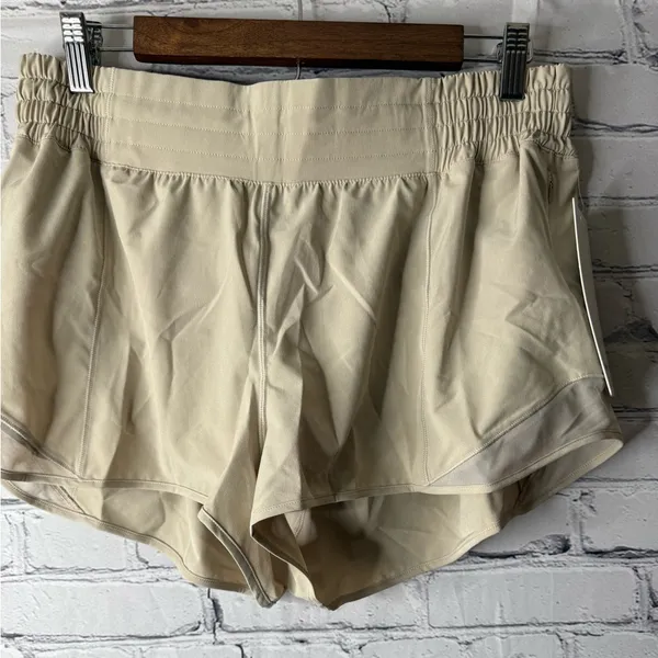 Lululemon hotty hot HR short 2.5” lined size 12 - Image 2