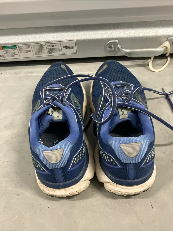 Brooks Ghost 12 Blue Running Shoes Size 9.5 B - Image 2