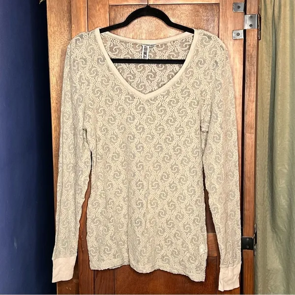 BKE Y2K Boho Lace Mesh Long Sleeve Top Cottagecore Sheer Fairycore Festival L - Image 2