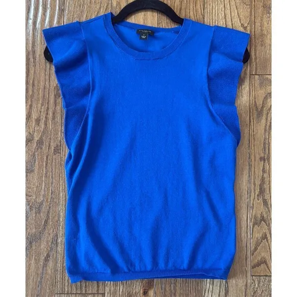 Ann Taylor blue ruffled sleeve knit top size small - Image 10