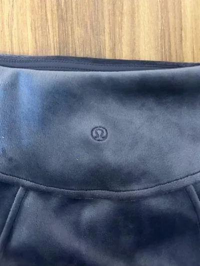 Lululemon velvet Skirt - Image 2