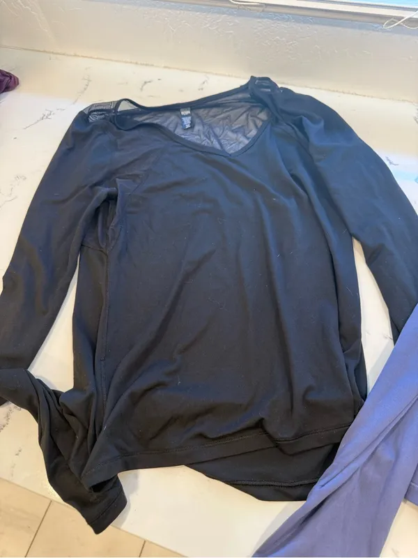 Victoria's Secret Long Sleeve Scoop Neck Tops - Black and Lavender - Image 3