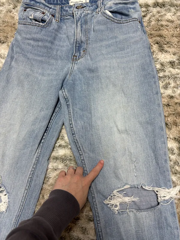 Abercrombie Jeans - Image 3
