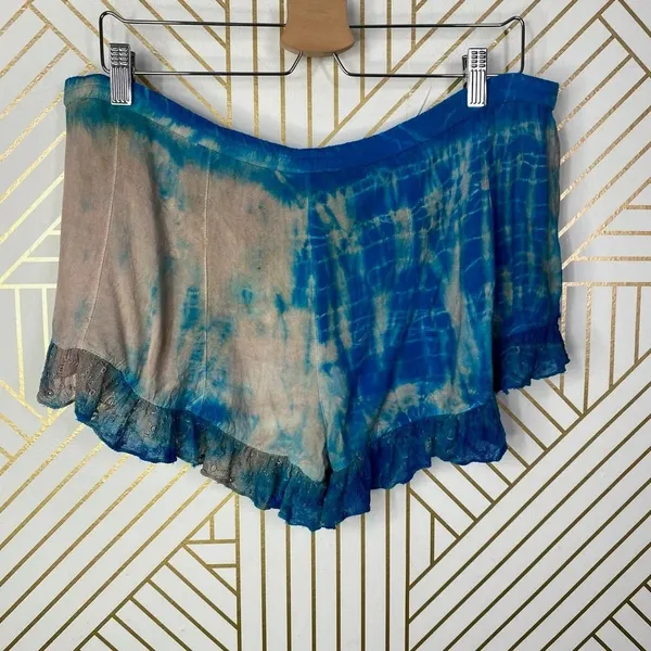 RAGA Sweet Devotion Ruffle Shorts in Blue/Tan Tie Dye Size US‎ Medium - Image 8