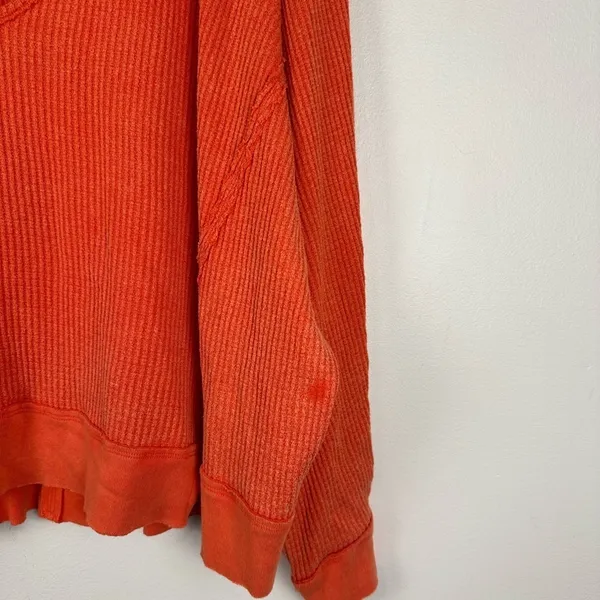 We‎ The Free Buttercup Thermal In Talking Roses Oversized Shirt Sz M - Image 3
