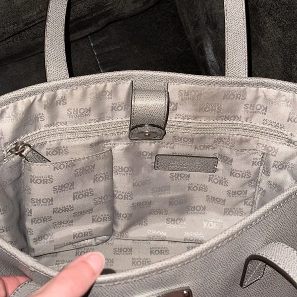 Michael Kors Gray Pebbled Leather Shoulder Bag Purse - Image 9