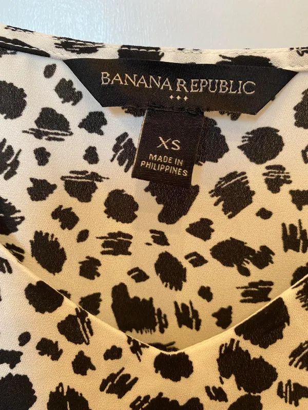 Banana Republic Tank Top Shirt - Image 3