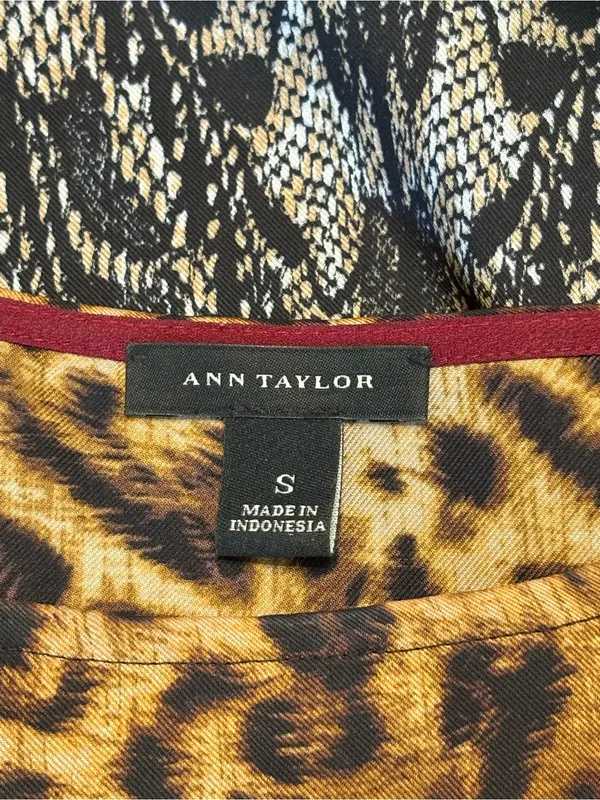 Ann Taylor Leopard & Lace-Effect Tunic Top - silky feel Polyester size Small - Image 4