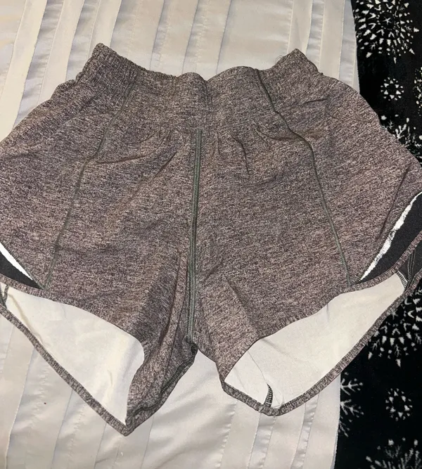 Lululemon Hotty Hot Shorts 4" - Image 2