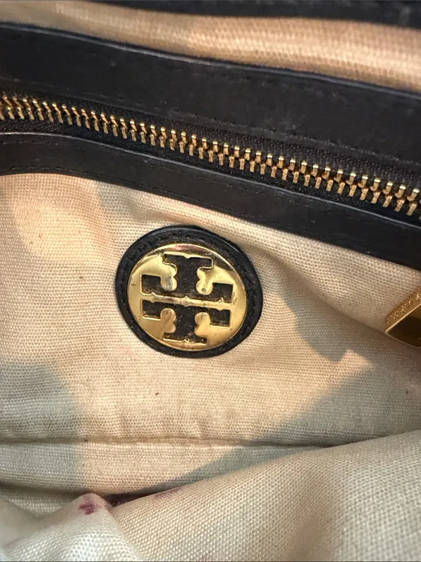 Tory Burch Black Leather Crossbody with Gold-Tone Logo and Chain - C39-182 - Image 8