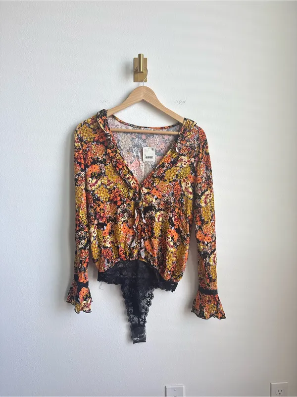 Free People Heat Wave Floral Lace Bodysuit Midnight Combo Size Small NWT - Image 4