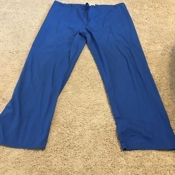 Women’s size medium royal blue cargo scrub pants - Image 6