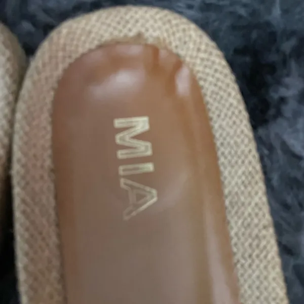 Mia slide size 9 yellow - Image 2