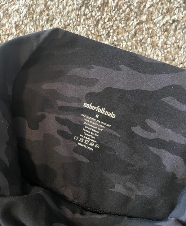 Colorfulkoala Black Camo Leggings - Image 3