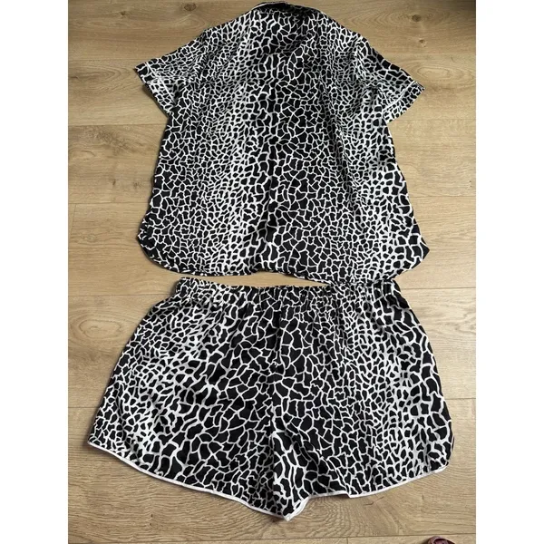NWOT‎ Womens Loft black white leopard print satin button up shorts pajamas MP SP - Image 2