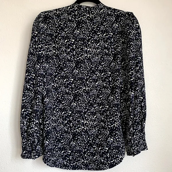 Express Portofino Slim Fit Puff Sleeve Shirt in Black/Blue‎ - Image 2