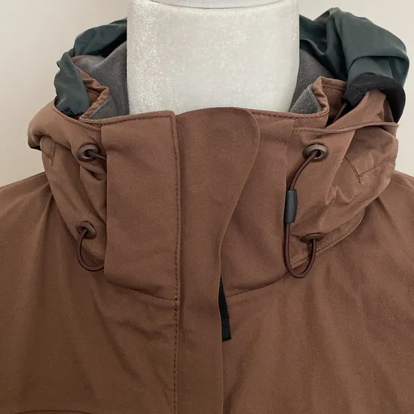Marmot Brown lightweight rain Jacket with Fitted Silhouette - Image 7