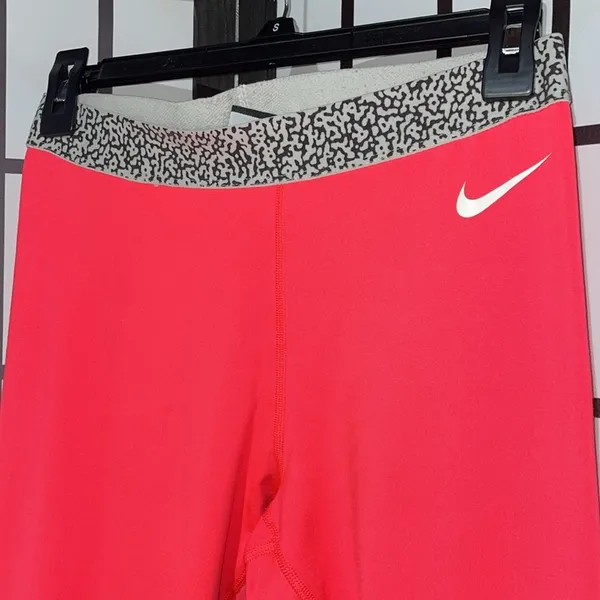 Nike Pro Dri-Fit Neon Pink/White “JUST DO IT” leggings - Image 3