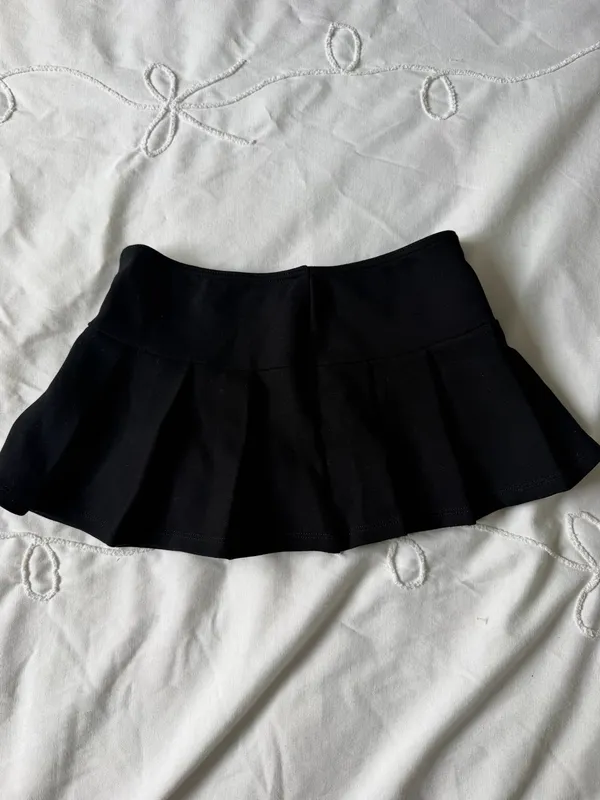 Urban Outfitters Skirt Mini Black - Image 2