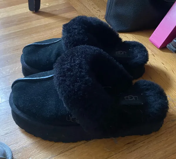 UGG Black Disquette Slippers Platform - Image 4