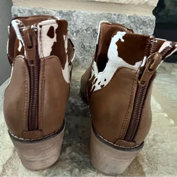Natural Reflections Ankle Booties Size 10 - Image 5