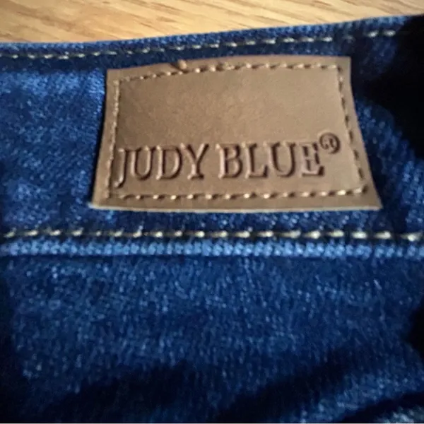 NWOT plus ladies Judy Blue distressed dark wash denim skinny boyfriend fit 15/32 - Image 12