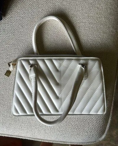 White mini purse - Image 2